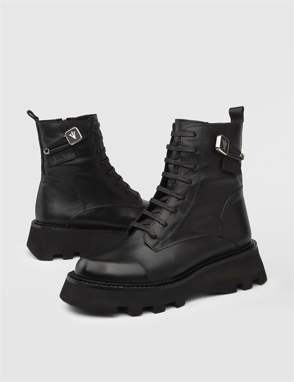 Voyaj Black Leather Women's Boot